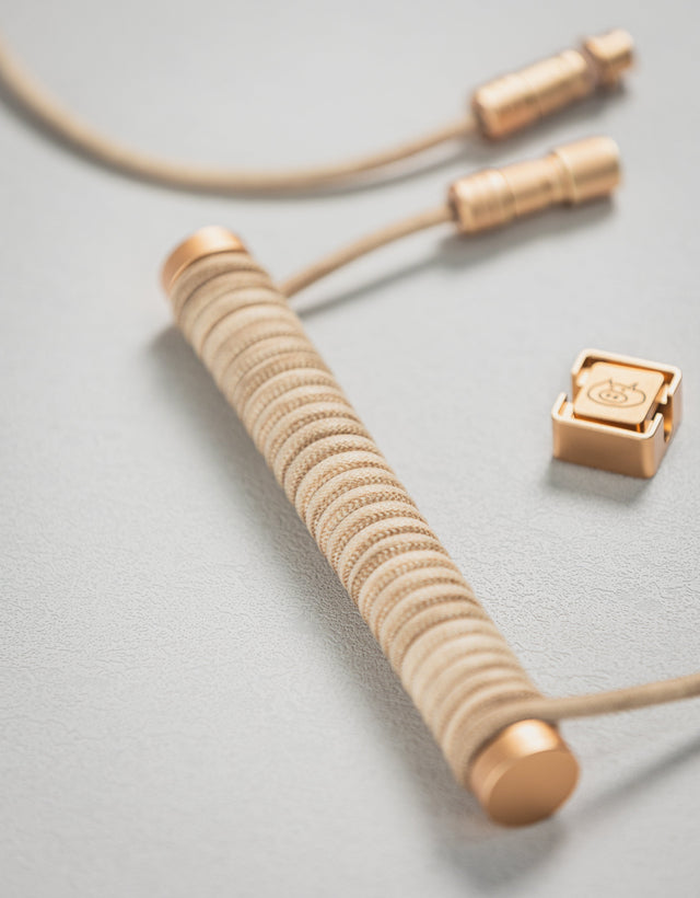 LeleLab x Win Shop Dune Coiled Aviator USB Cable
