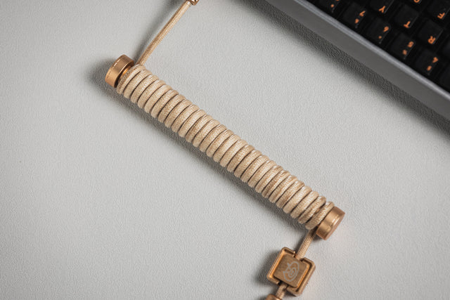 LeleLab x Win Shop Dune Coiled Aviator USB Cable