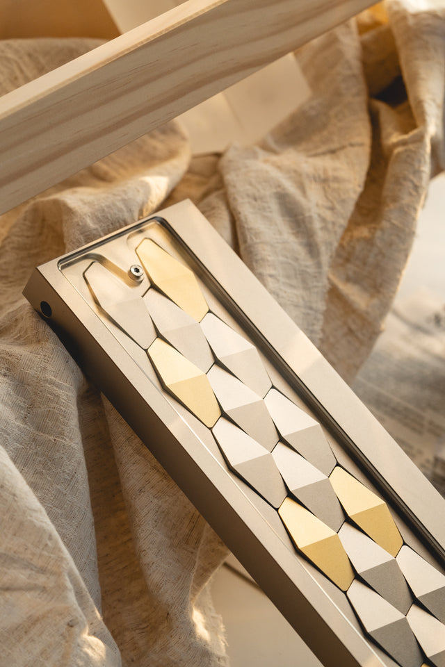 Dragon Scale Wrist Rest 65% - Silicone Connector Version