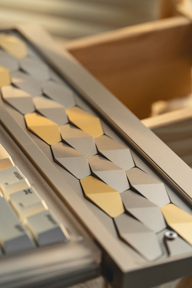 Dragon Scale Wrist Rest 65% - Silicone Connector Version