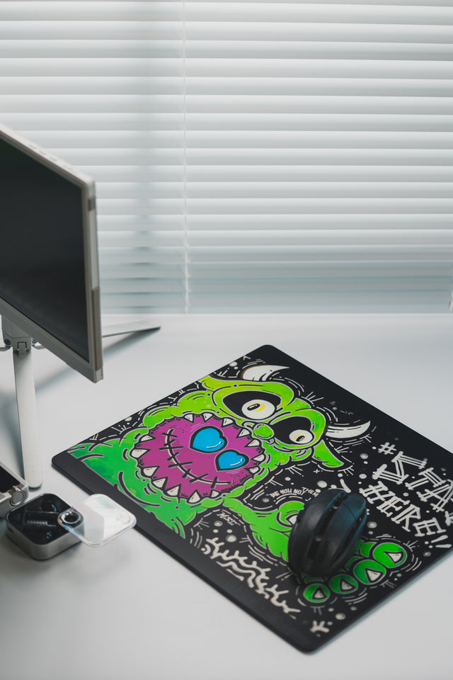 LeleDesign Curation Tempered Glass Pad（feat. 菇髅|裂缝）