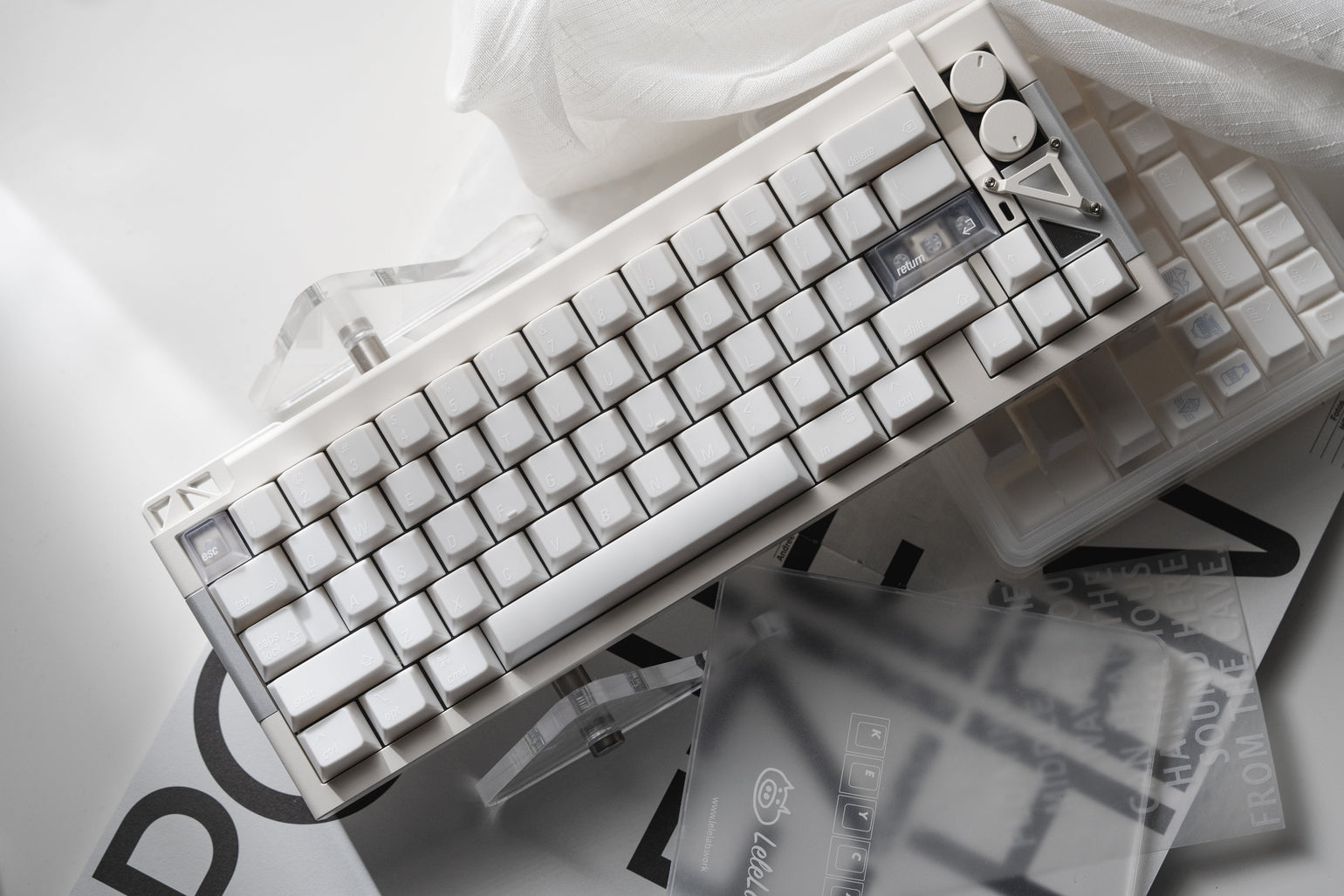 LeleLab Hokkaido White keyboard styling and keycap details